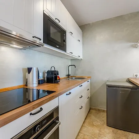 Paradise Golden San Eugenio